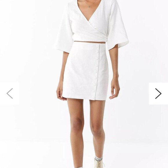 UO Third Form Mini Wrap‎ Dress Size Medium M Linen Blend - Picture 1 of 12